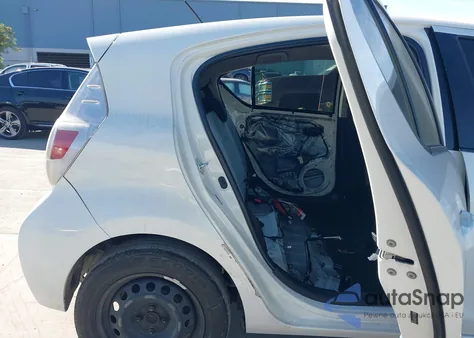 2014 Toyota Prius C One из США, поврежденный, VIN JTDKDTB30E1574220